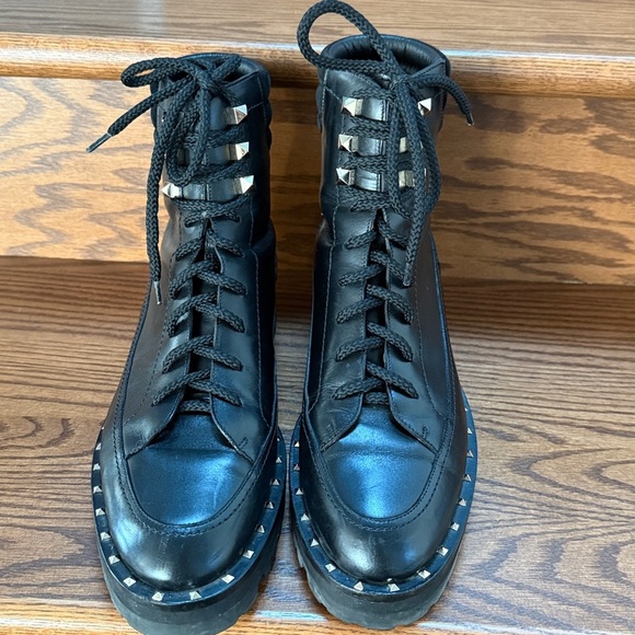 Valentino Garavani Rockstud ankle boots - Picture 2 of 8